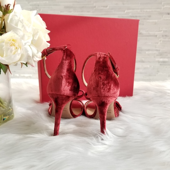 New Valentino Garavani Red Velvet Sandals - Picture 5 of 9